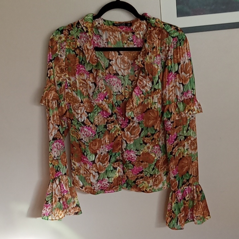 Nasty Gal bell sleeved ruffled floral boho blouse